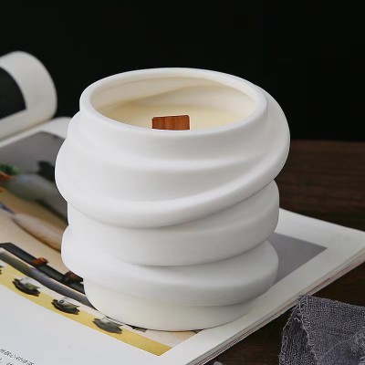 Empty Wholesale Luxury Color Home Decorative Matte Jar Candle Ceramic Candle Jars Matte White Black New Design