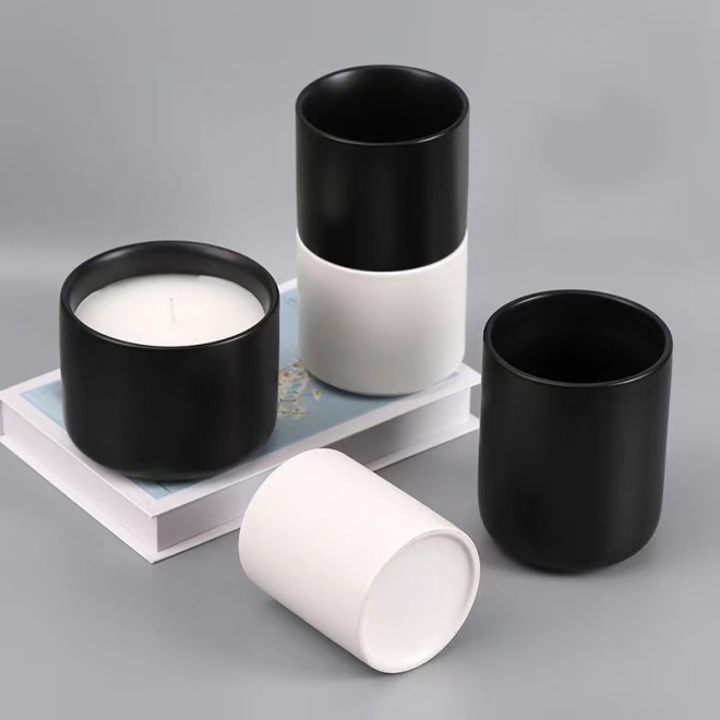 Custom Luxury Matte Black and White Ceramic Candle Jars with Lid for Christmas Decor and Wedding Candles