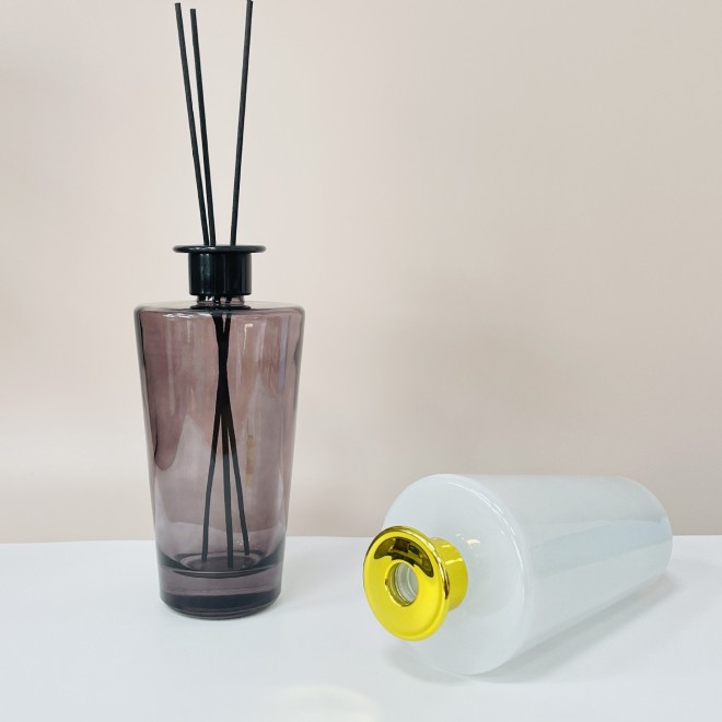 100 ML 200 ML 500 ML Home Fragrance Aromatherapy Oil Large Glass Bottle Empty Reed Diffuser Bottle with Stopper