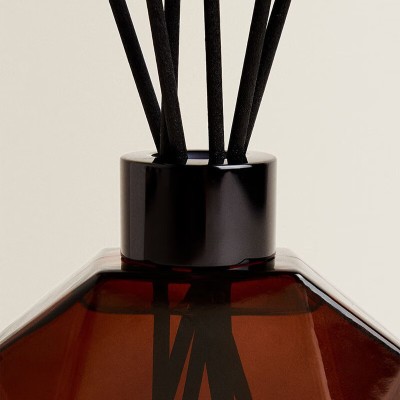 New  Style Alien Shaped Bottle Non-fire Aroma in Stock Household Volatile Five Star Hotel Air