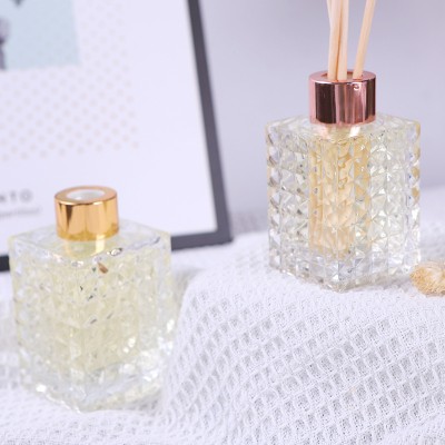 Small Pineapple Checkered Aromatherapy Ornament, Flameless, and Long-lasting Fragrance for Indoor Bathroom Household Use
