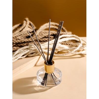 2024 New Product Empty Unique Shape Fragrance Bottles White Porcelain Aroma Diffuser Bottle for Indoor Ornaments