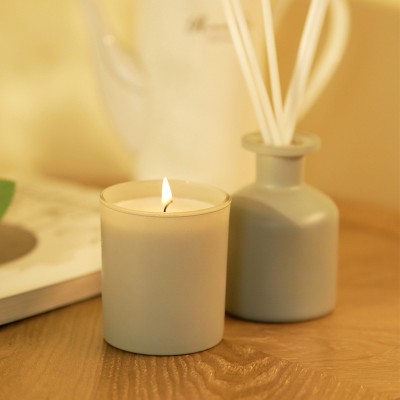 Hand-made Soybean Wax Aromatherapy Candle Wholesale Essential Oil Blue-gray Fragrance Set With Hand Ceremony Memorial