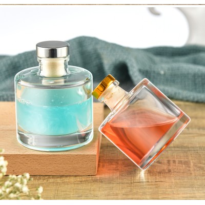 Wholesale 50ml 100 150 200 Glass Reed Diffuser Bottle With Gold Cap Luxury Empty Stick for Aroma Oil