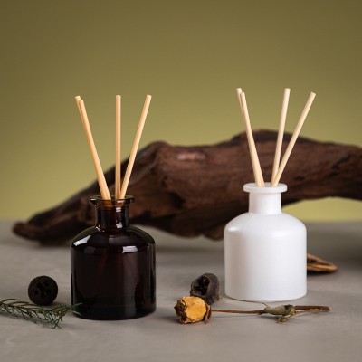 Hot Sales Wholesale Aroma Packaging Empty Luxury Gradient Color 100ml 150ml Glass Reed Diffuser Bottle
